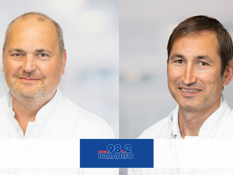 Dr. Jens Königer, Chefarzt der Abteilung für Innere Medizin, und Dr. Oskar Rückbeil, kommissarischer Chefarzt für Allgemein- und Viszeralchirurgie (v.l.) Dr. Jens Königer, Chefarzt der Abteilung für Innere Medizin, und Dr. Oskar Rückbeil, kommissarischer Chefarzt für Allgemein- und Viszeralchirurgie (v.l.)